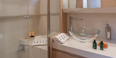 solaris bathroom area